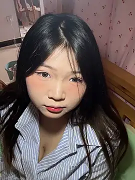 Snapshot of Happyou2 chatting on 02-20-25, 06:28 Happyou2 online show from 02-20-25, 06:28