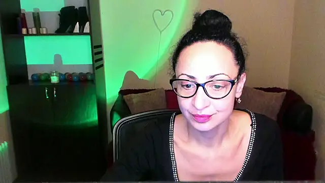 Arianasweety23 online show from 01-10-25, 06:31