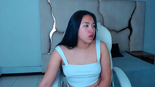 IsabellRodriguez18 online show from 02-05-25, 10:19