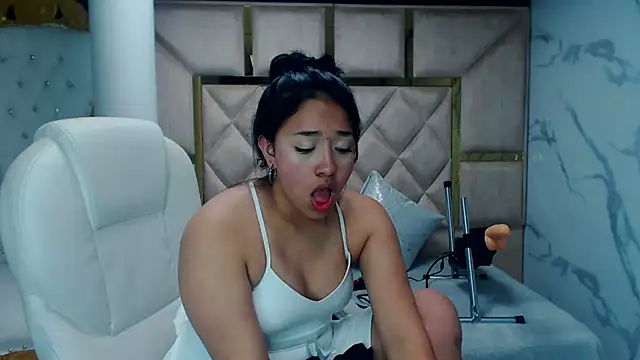 IsabellRodriguez18 online show from 03-01-25, 03:43