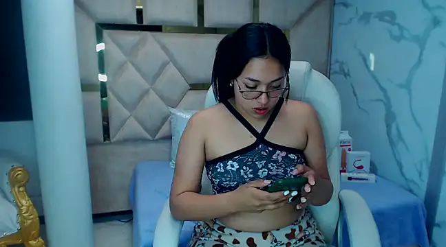 IsabellRodriguez18 online show from 03-08-25, 08:00