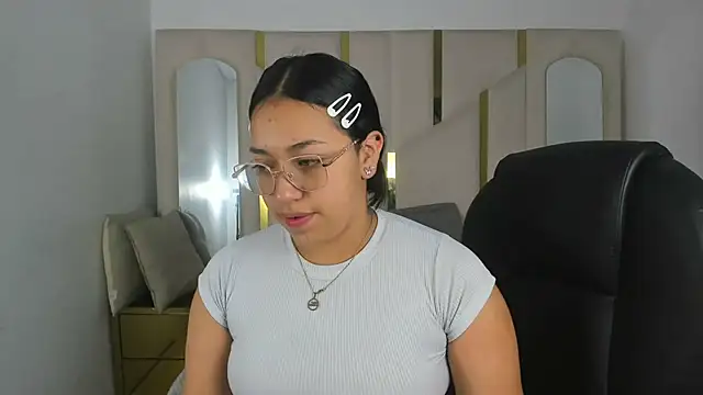 IsabellRodriguez18 online show from 11-28-25, 02:36