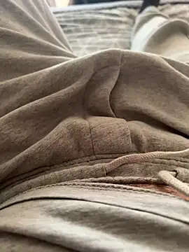 22TT2295 online show from 03-04-25, 03:59