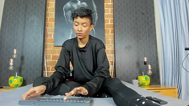 AntonAndSofii online show from 01-19-25, 05:26