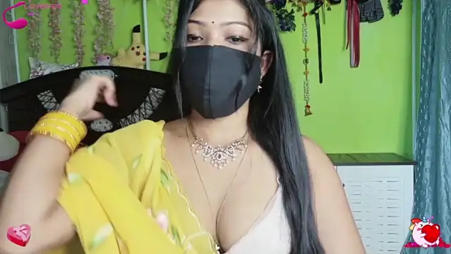 Snapshot of sexyhoney27 chatting on 12-04-25, 04:55 sexyhoney27 online show from 12-04-25, 04:55