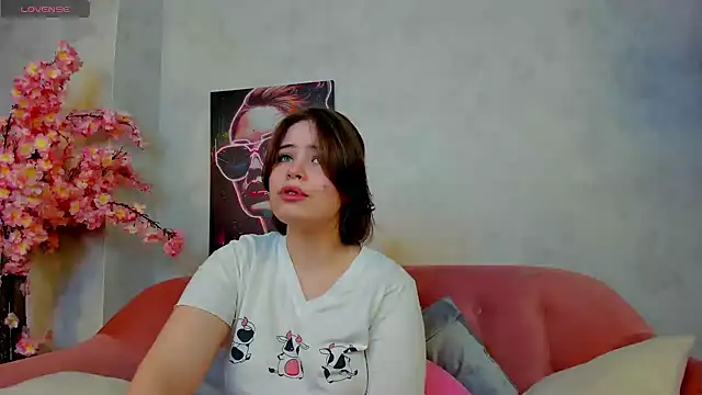 EricaElliott online show from 02-04-25, 04:26