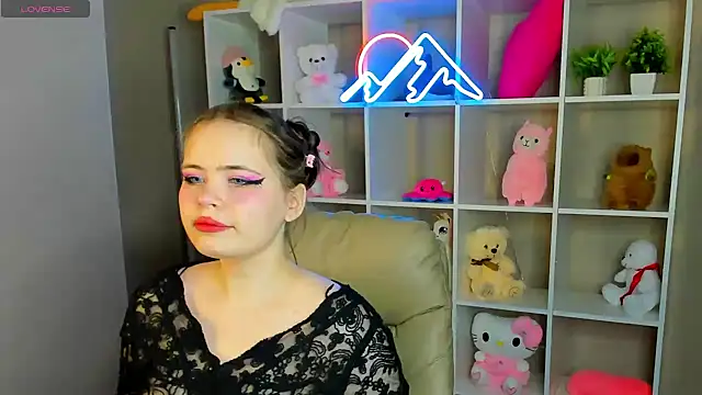 EricaElliott online show from 02-17-25, 01:04