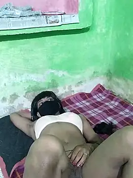 Coupleshow47 online show from 09-19-25, 10:32