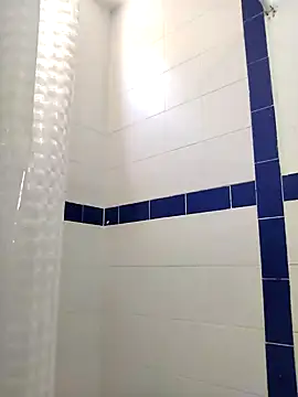 Snapshot of Mia_WAll chatting on 01-11-25, 05:40 Mia WAll online show from 01-11-25, 05:40