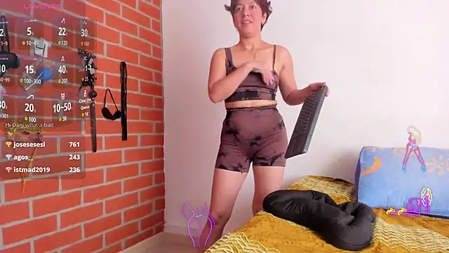 Laura hellss online show from 02-01-25, 06:40