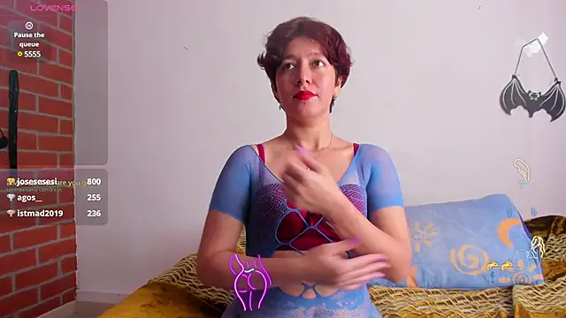 Laura hellss online show from 02-08-25, 04:57