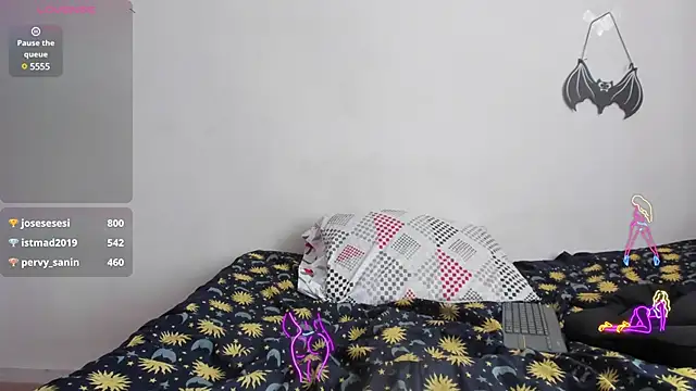 Laura hellss online show from 02-28-25, 04:10