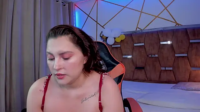 LunaPleasure online show from 10-06-25, 04:43