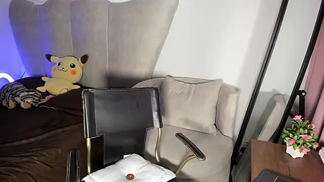 rachaeldeckard   online show from 01-06-25, 05:41