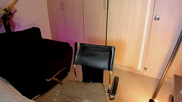 rachaeldeckard   online show from 10-30-25, 03:41