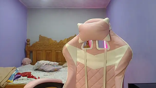 Coral0403 online show from 10-08-25, 09:12