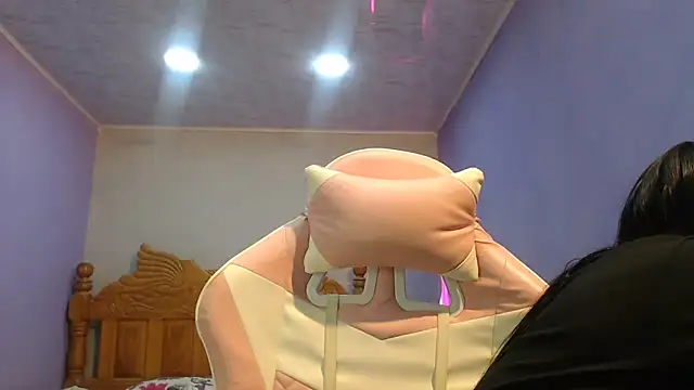 Coral0403 online show from 11-17-25, 07:08