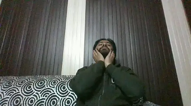 Snapshot of indihotguy chatting on 02-03-25, 11:53 indihotguy online show from 02-03-25, 11:53