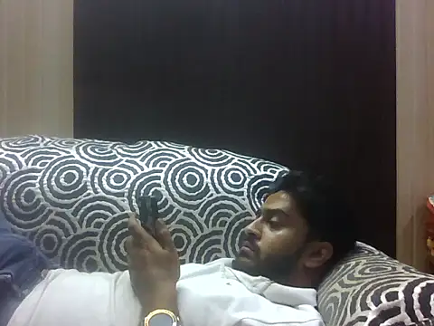 Snapshot of indihotguy chatting on 10-06-25, 02:25 indihotguy online show from 10-06-25, 02:25