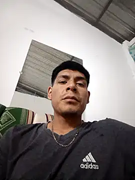 Snapshot of elmazitogrande chatting on 02-08-25, 02:36 elmazitogrande online show from 02-08-25, 02:36