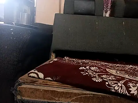 Snapshot of r379 chatting on 09-20-25, 02:01 r379 online show from 09-20-25, 02:01