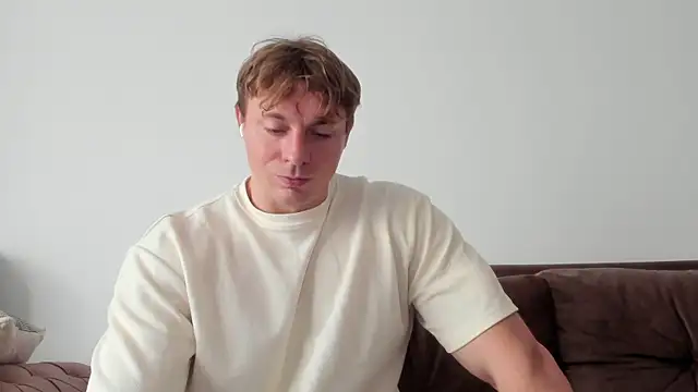 Snapshot of o_r_b_i_t chatting on 03-14-25, 03:14 o r b i t online show from 03-14-25, 03:14