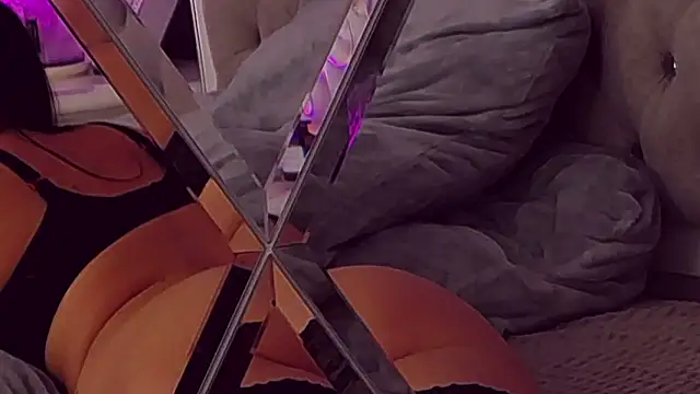 KimKhallifa online show from 03-07-25, 04:11