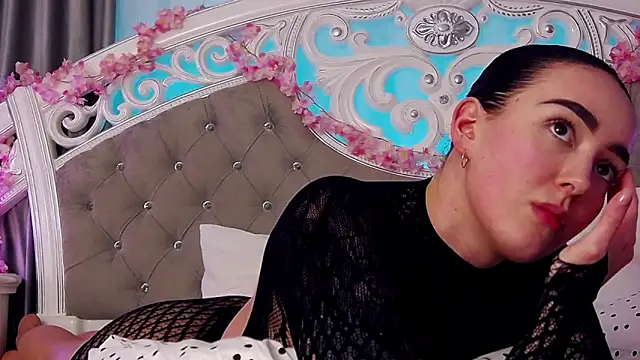 KimKhallifa online show from 02-28-26, 02:29