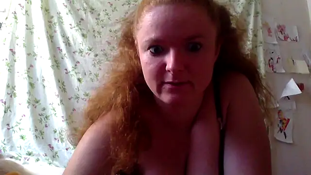 Snapshot of Rae_Jeannie chatting on 07-18-26, 06:28 Rae Jeannie online show from 07-18-26, 06:28