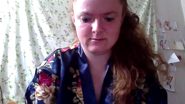 Snapshot of Rae_Jeannie chatting on 07-21-26, 07:32 Rae Jeannie online show from 07-21-26, 07:32