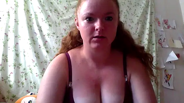 Snapshot of Rae_Jeannie chatting on 07-25-26, 07:50 Rae Jeannie online show from 07-25-26, 07:50