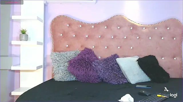 Annabelle-Villareal online show from 02-07-25, 08:10