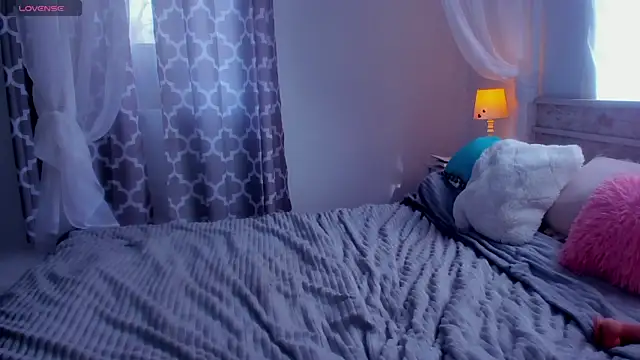 Snapshot of LexyBrianna chatting on 03-12-25, 12:36 LexyBrianna online show from 03-12-25, 12:36