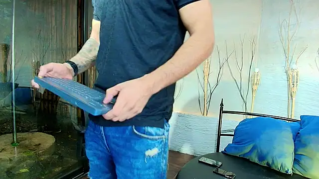 Snapshot of MarcoVitto chatting on 10-03-25, 12:02 MarcoVitto online show from 10-03-25, 12:02