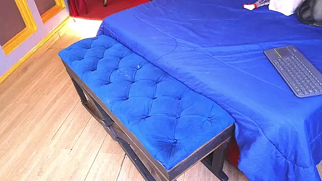 Snapshot of MarcoVitto chatting on 10-18-25, 11:44 MarcoVitto online show from 10-18-25, 11:44