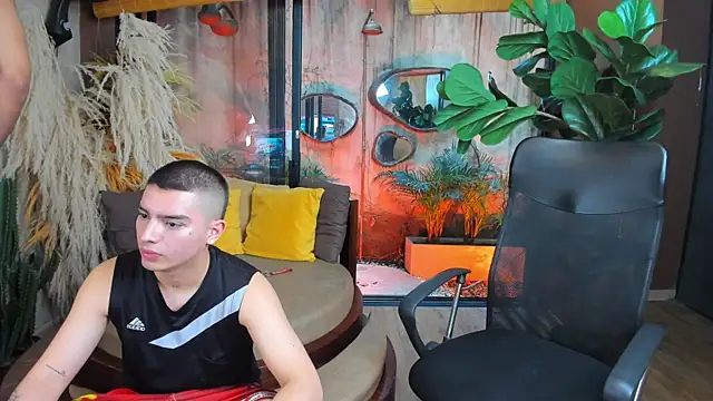 Snapshot of MarcoVitto chatting on 11-22-25, 07:46 MarcoVitto online show from 11-22-25, 07:46