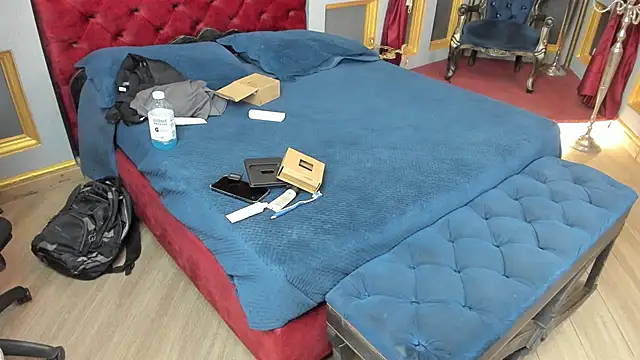 Snapshot of MarcoVitto chatting on 12-04-25, 11:52 MarcoVitto online show from 12-04-25, 11:52