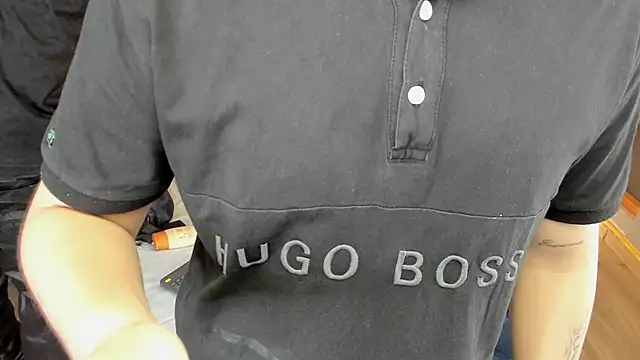 Snapshot of MarcoVitto chatting on 12-17-25, 11:38 MarcoVitto online show from 12-17-25, 11:38