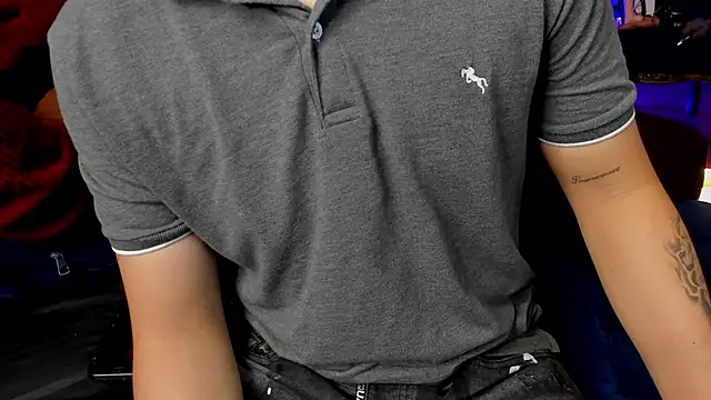 Snapshot of MarcoVitto chatting on 12-19-25, 12:12 MarcoVitto online show from 12-19-25, 12:12