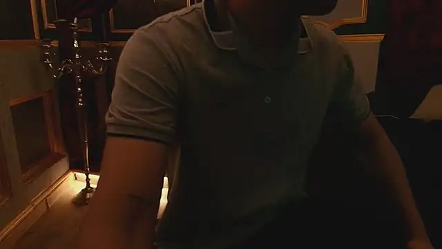 Snapshot of MarcoVitto chatting on 12-20-25, 11:50 MarcoVitto online show from 12-20-25, 11:50