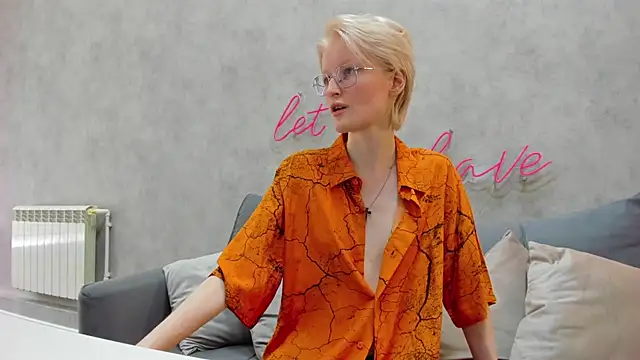 Snapshot of ElizabethHarpper chatting on 03-23-25, 08:26 ElizabethHarpper online show from 03-23-25, 08:26