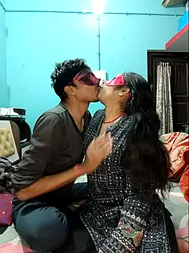 Snapshot of Hot_purva chatting on 12-28-24, 10:03 Hot purva online show from 12-28-24, 10:03