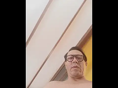 Snapshot of Rocket1978 chatting on 02-03-26, 12:32 Rocket1978 online show from 02-03-26, 12:32