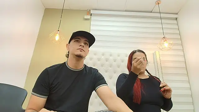 Snapshot of DAVID_VICTORIAA chatting on 11-11-25, 01:00 DAVID VICTORIAA online show from 11-11-25, 01:00