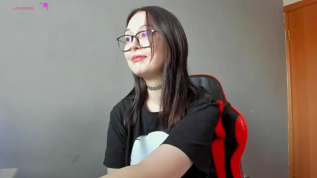 kittenrisha online show from 01-17-25, 11:06