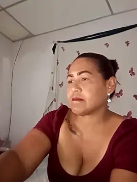 Snapshot of Abigail_BigTits chatting on 01-23-25, 01:41 Abigail BigTits online show from 01-23-25, 01:41