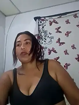 Snapshot of Abigail_BigTits chatting on 03-09-25, 02:39 Abigail BigTits online show from 03-09-25, 02:39