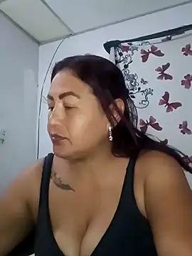 Snapshot of Abigail_BigTits chatting on 03-12-25, 12:04 Abigail BigTits online show from 03-12-25, 12:04