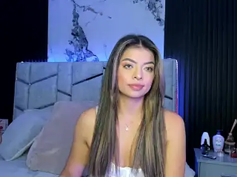 Snapshot of daniiphoeniixx chatting on 02-24-25, 07:19 daniiphoeniixx online show from 02-24-25, 07:19