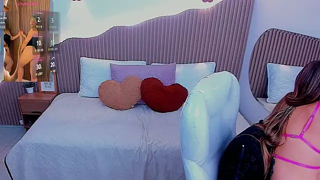 Annie kurt  online show from 09-12-25, 05:24